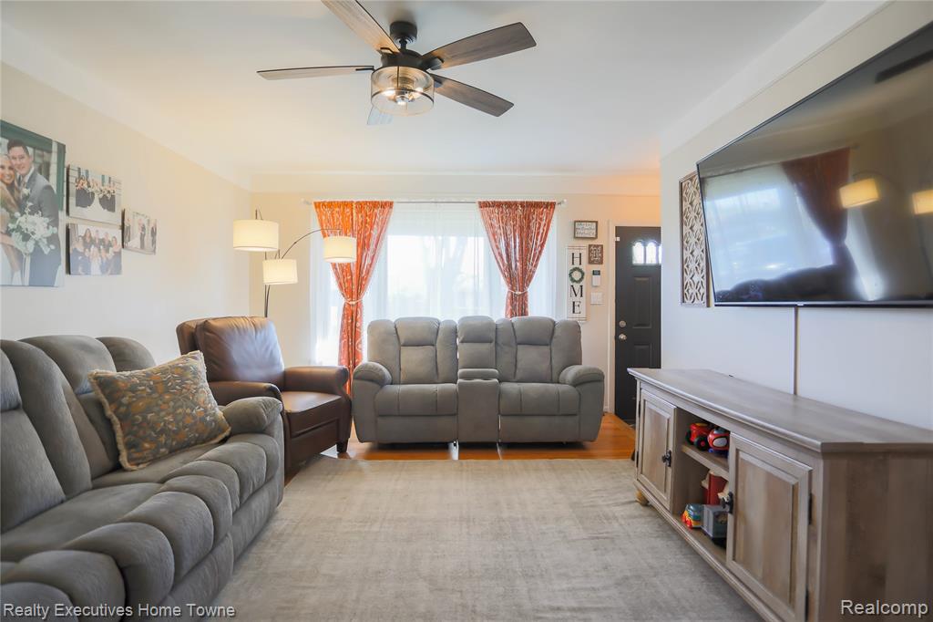29847 Palomino Drive, Warren, MI 48093 — Photo 13