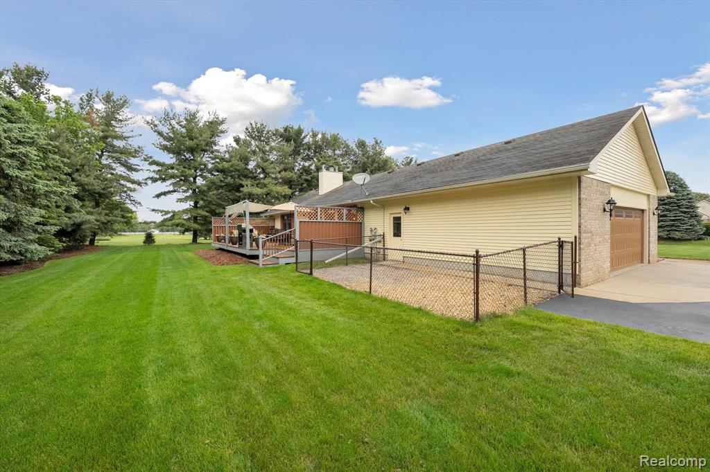9762 Dickerson Court, South Lyon, MI 48178 — Photo 47