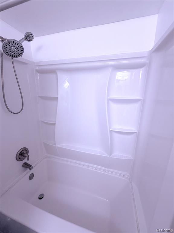 6366 Walker Drive, Troy, MI 48085 — Photo 12