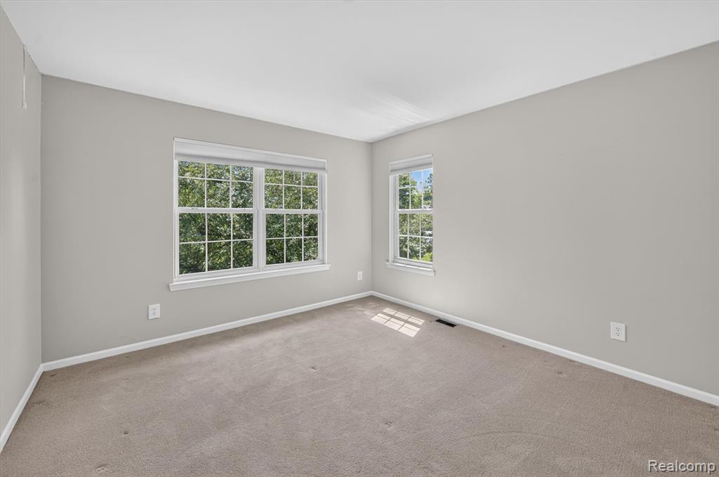 4895 Greenview Drive, Commerce Twp, MI 48382 — Photo 34
