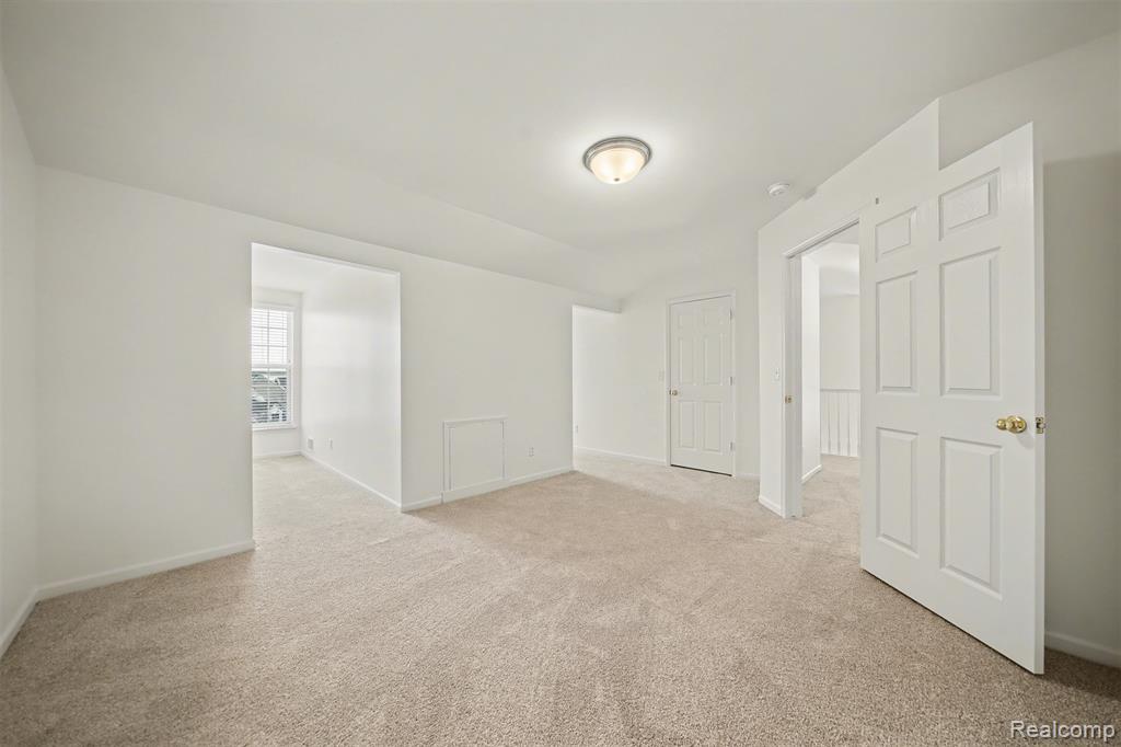 638 W Bluff Court, 31, Rochester Hills, MI 48307 — Photo 33