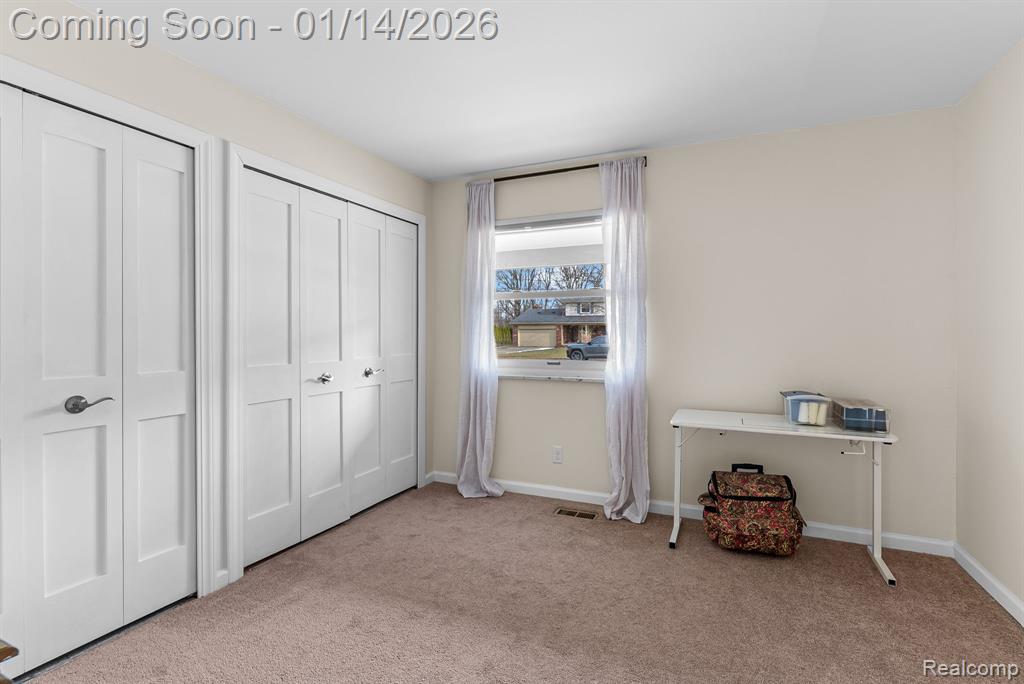 8098 Dover Drive, Grand Blanc, MI 48439 — Photo 30