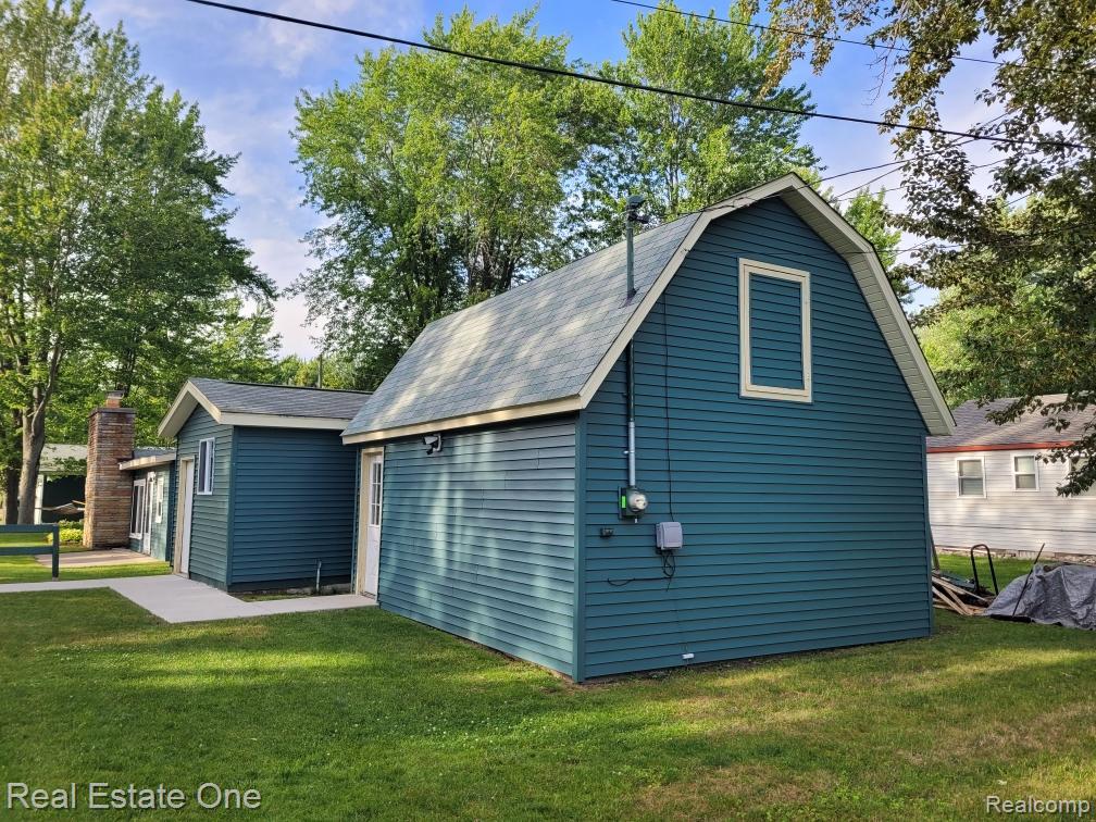 8175 E HOUGHTON LAKE, 1, Houghton Lake, MI 48629 — Photo 33