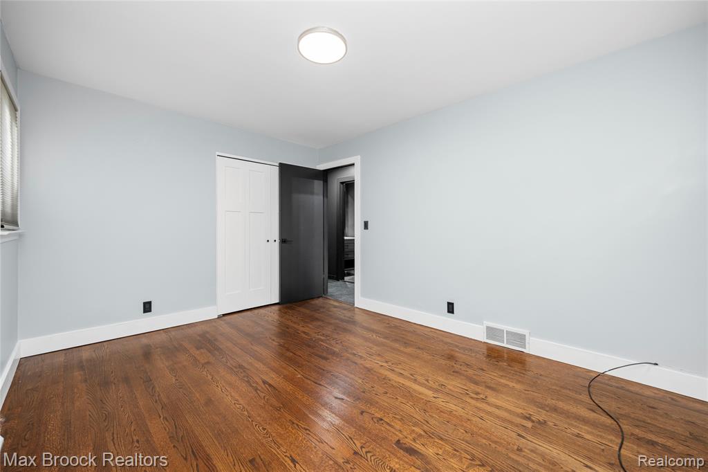 2724 Alveston Drive, Bloomfield, MI 48304 — Photo 30