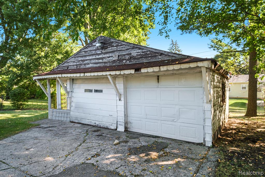 5722 Susan Street, Flint, MI 48505 — Photo 15