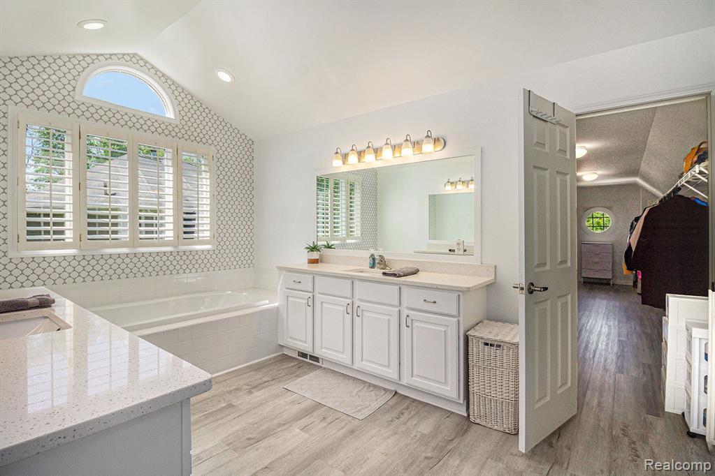 4804 EAGLE SPRINGS Court, Clarkston, MI 48348 — Photo 28