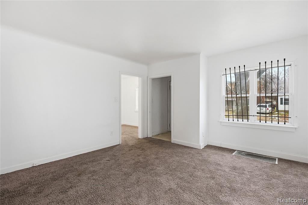 11391 Saint Marys Street - Photo 5