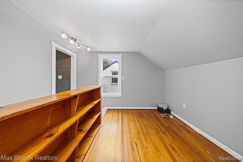 808 N Edgeworth Avenue, Royal Oak, MI 48067 — Photo 27