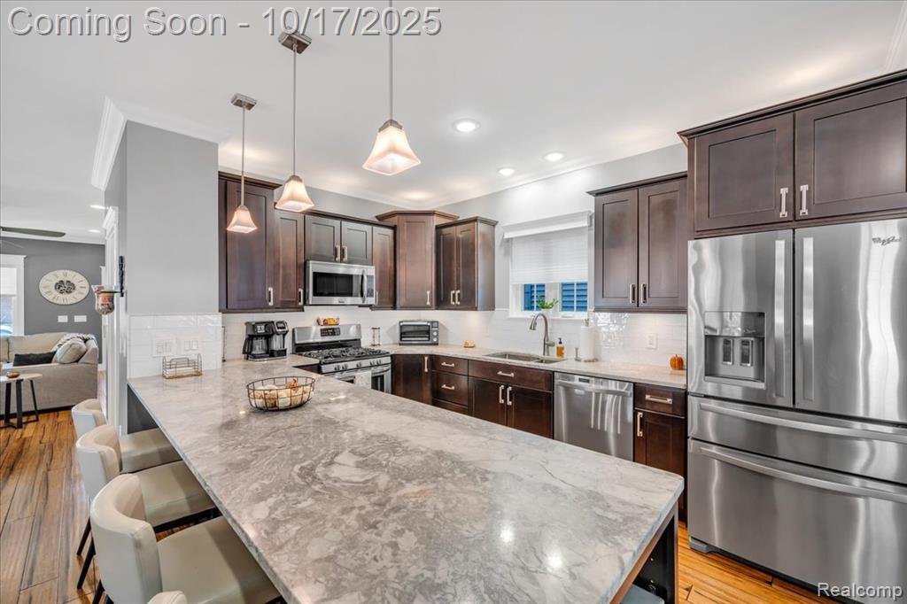 818 Longfellow Avenue, Royal Oak, MI 48067 — Photo 19