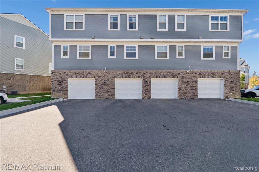 597 Anne Avenue, Brighton, MI 48116 — Photo 33