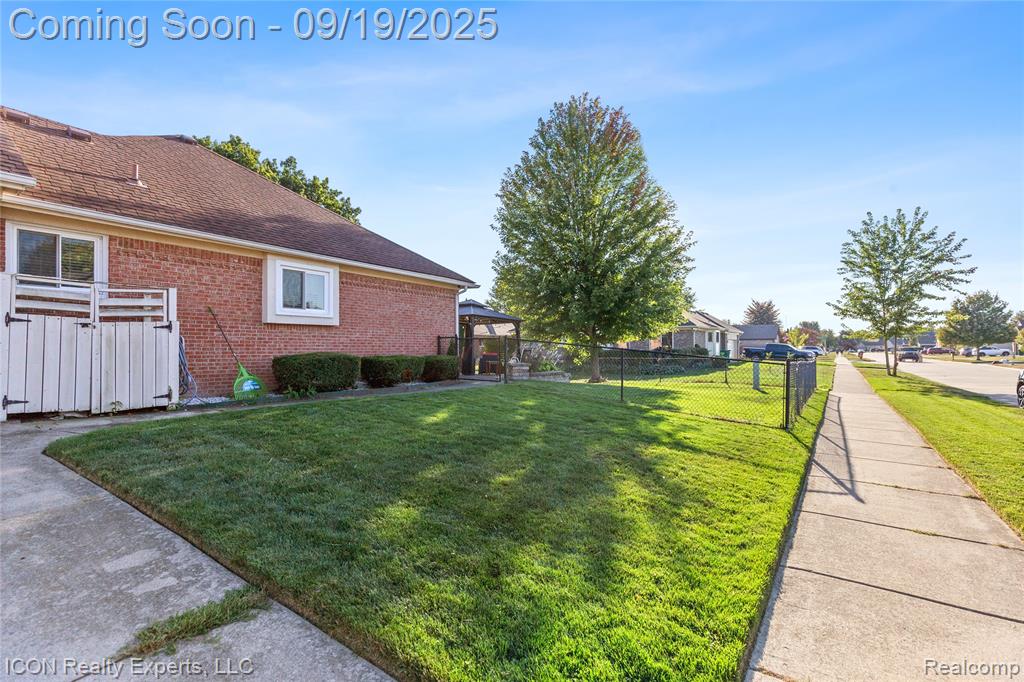47367 Cherry Valley Drive, Macomb, MI 48044 — Photo 5