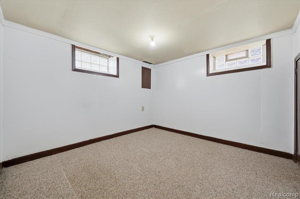 8144 Whitcomb Street, Detroit, MI 48228 — Photo 24
