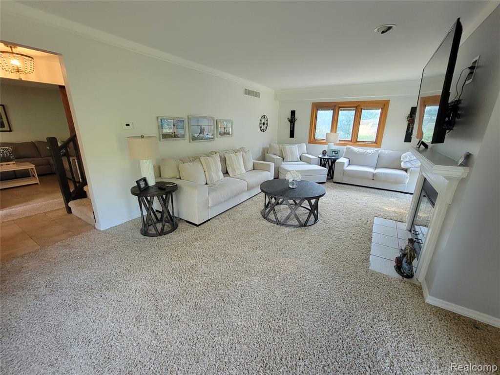 9658 Blauvelt Drive, Grosse Ile, MI 48138 — Photo 4