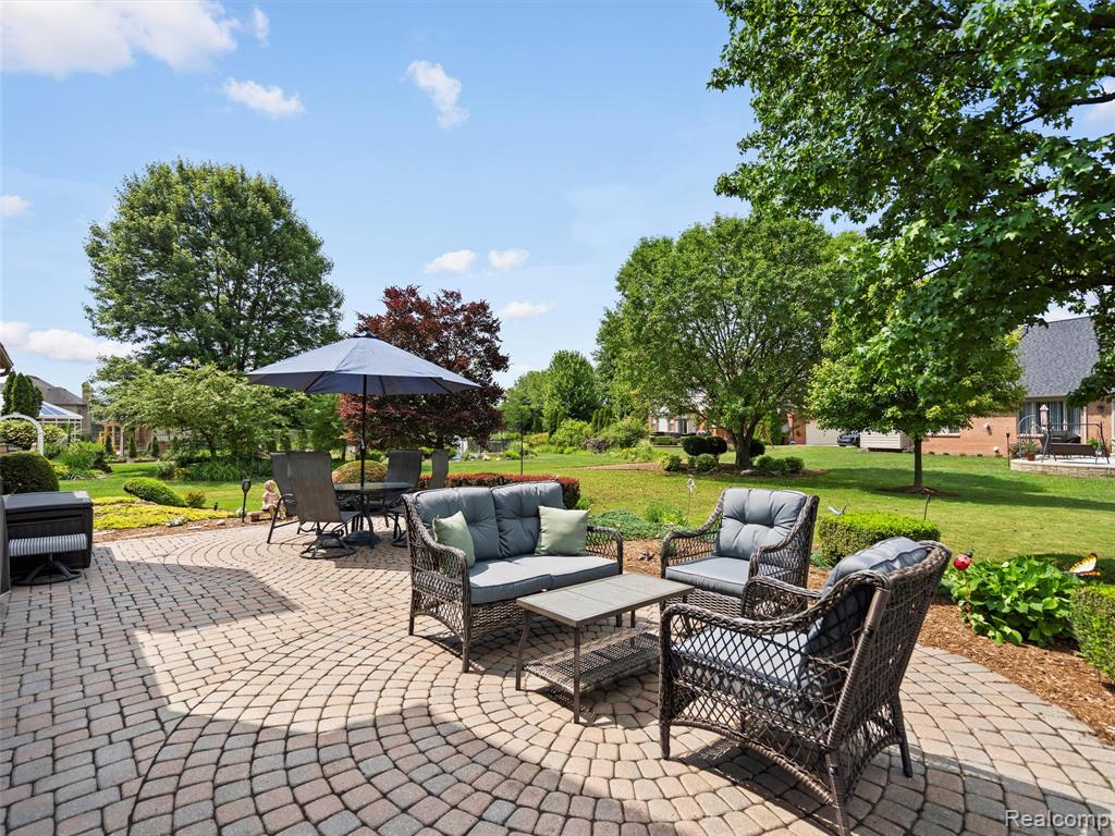 47215 Robins Nest Drive, Utica, MI 48315 — Photo 47