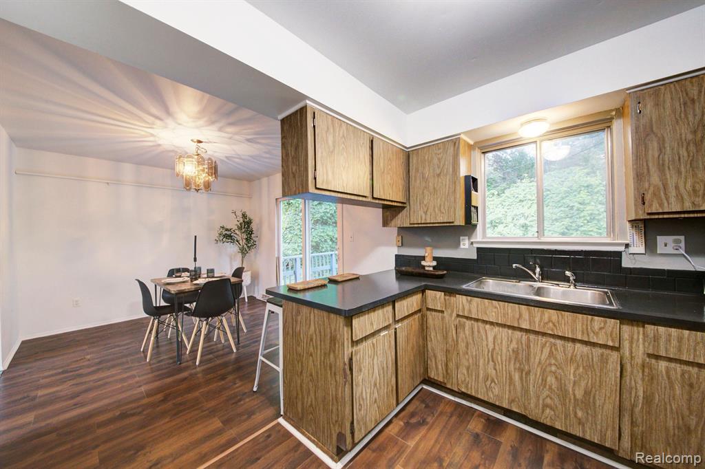 5221 VAN WINKLE Street, Brighton, MI 48116 — Photo 14