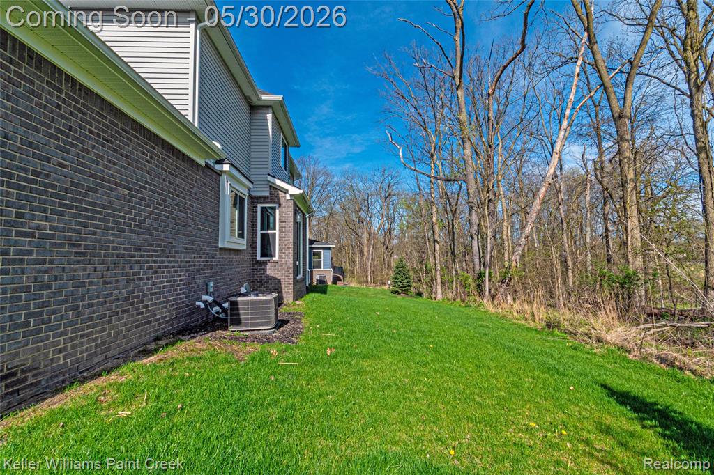 375 Amelia Circle, South Lyon, MI 48178 — Photo 8