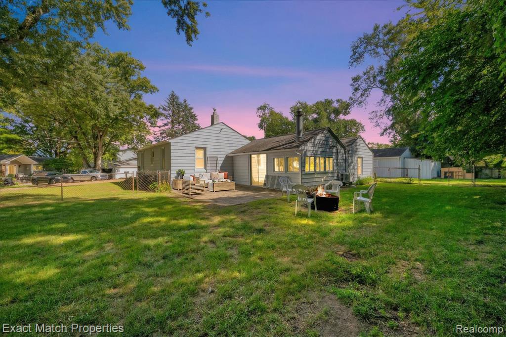 9467 Leona Street, White Lake, MI — Photo 9