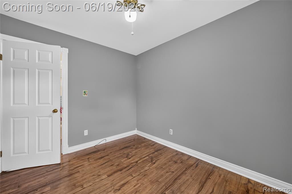 778 Manzano Drive, Wolverine Lake, MI 48390 — Photo 22