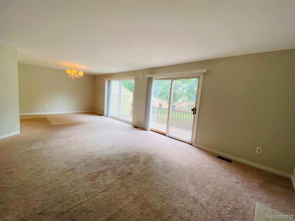 4038 Foxpointe Drive, West Bloomfield, MI 48323 — Photo 6