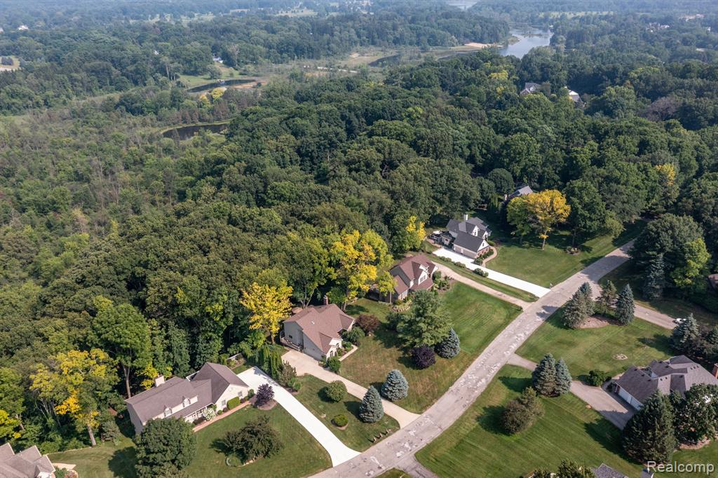 6939 West Ridge Drive, Brighton, MI 48116 — Photo 56