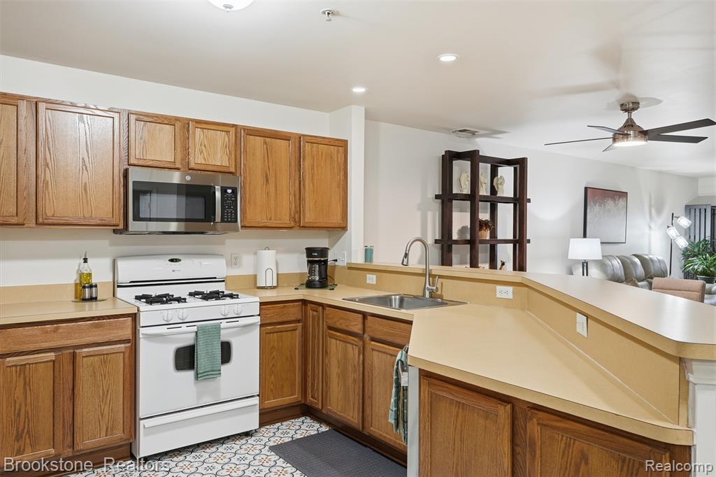 42842 Patty Lane, Van Buren, MI 48111 — Photo 15