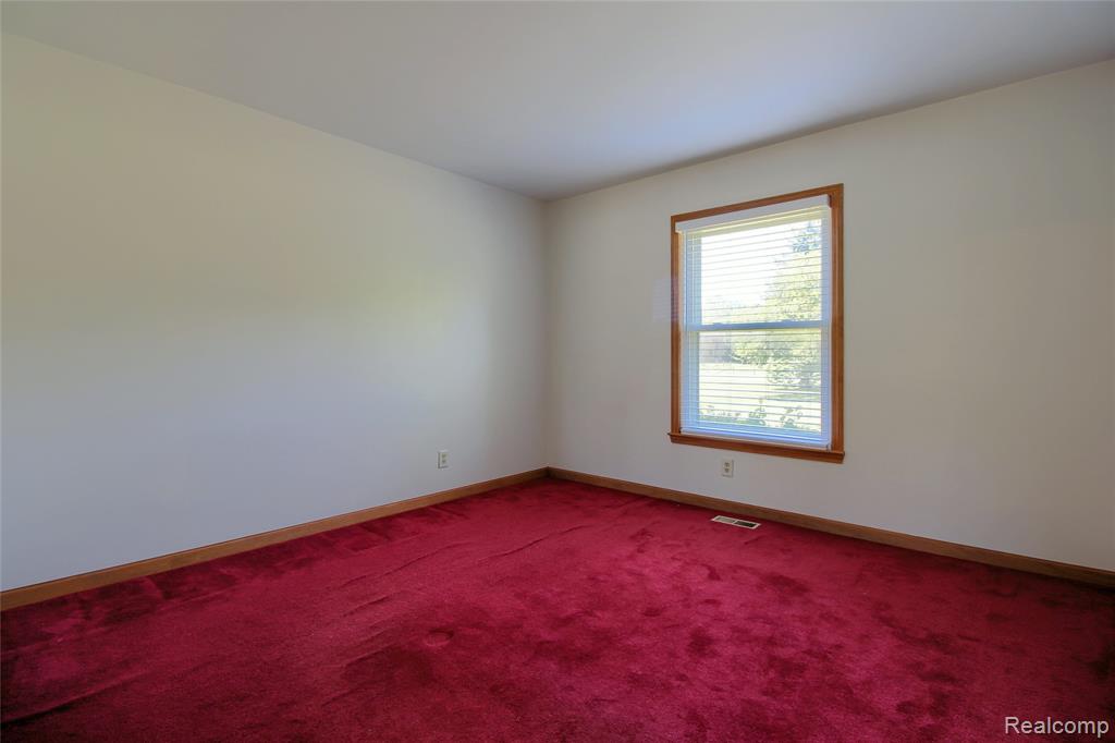 21515 Huron River Drive, New Boston, MI 48164 — Photo 16