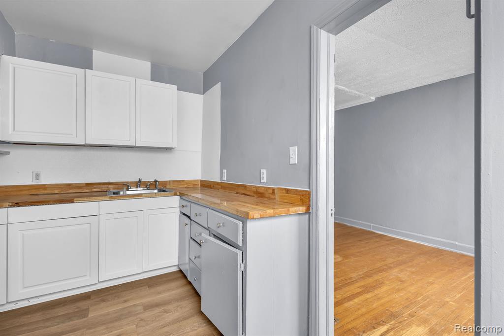 17701 Manderson Road, Highland Park, MI, 48203