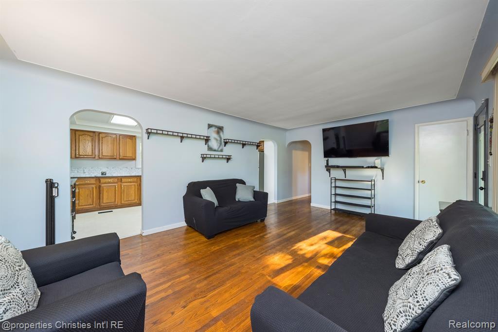 5710 OPALINE Drive, Waterford, MI 48327 — Photo 12