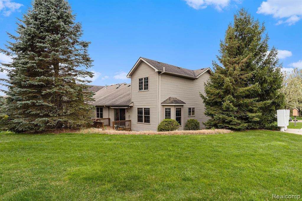 6173 NORTHRIDGE HILLS Drive, Brighton, MI 48116 — Photo 27