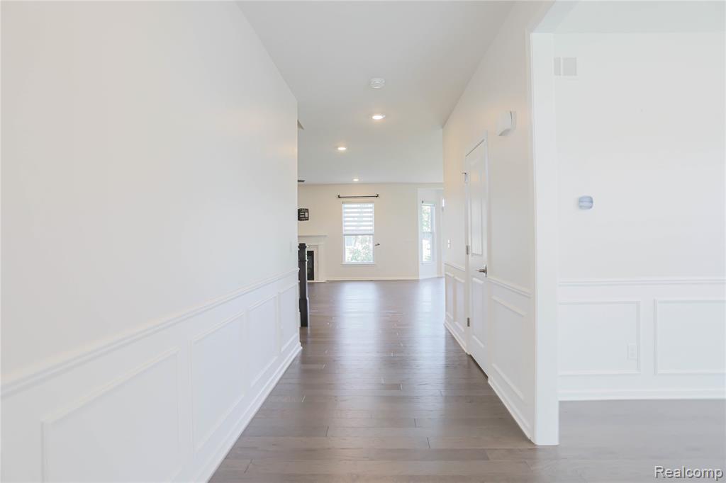 13101 Valencia Drive, Utica, MI 48315 — Photo 12