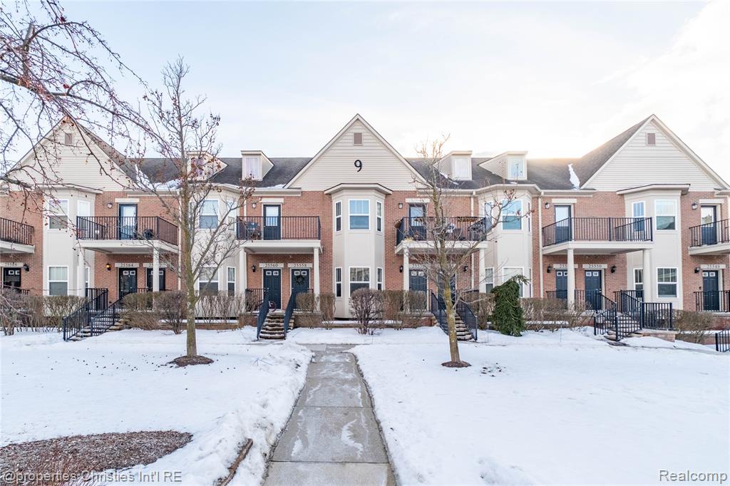 25558 Portico Lane, Novi, MI — Photo 32