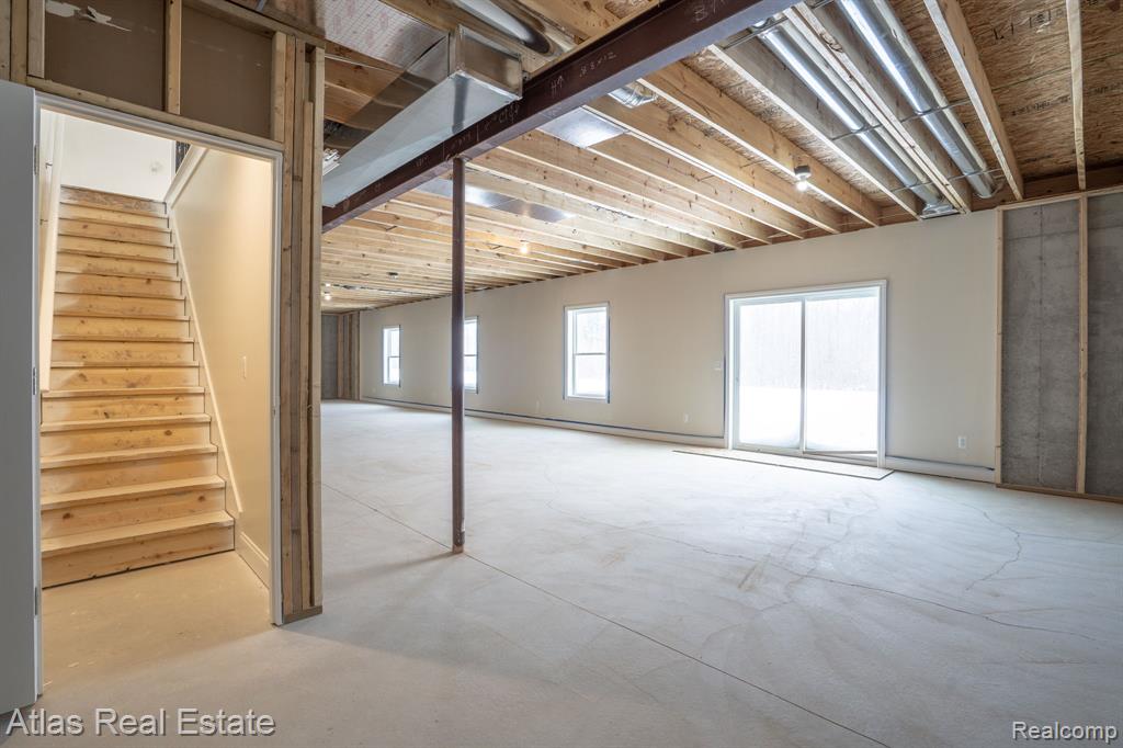 11289 Green Road, Goodrich Vlg, MI — Photo 42