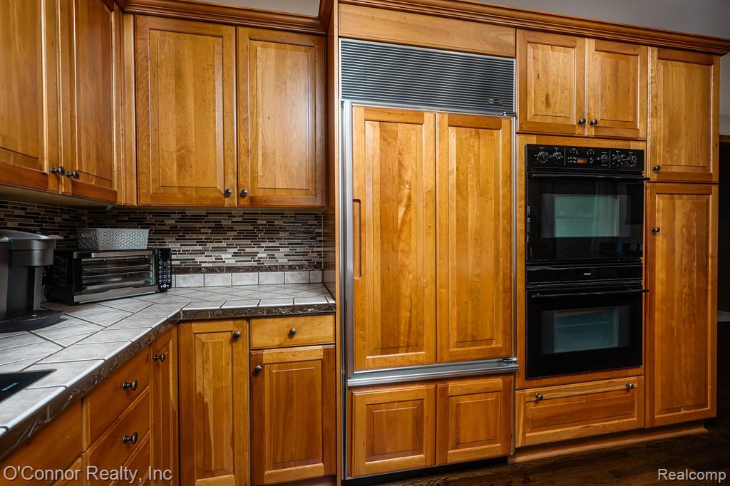 765 Lomasney Lane, Marysville, MI 48040 — Photo 25