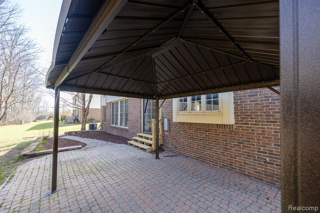 46523 INVERNESS Road, Canton, MI 48188 — Photo 13