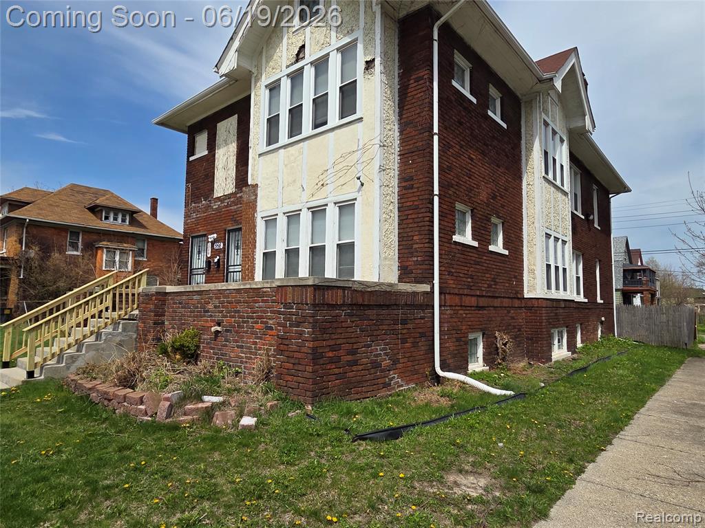 1998 E Grand Boulevard, Detroit, MI 48211 — Photo 3