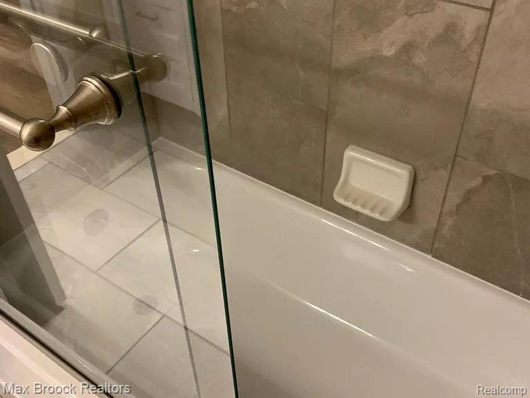 42556 Plymouth Hollow Drive, Plymouth, MI 48170 — Photo 10