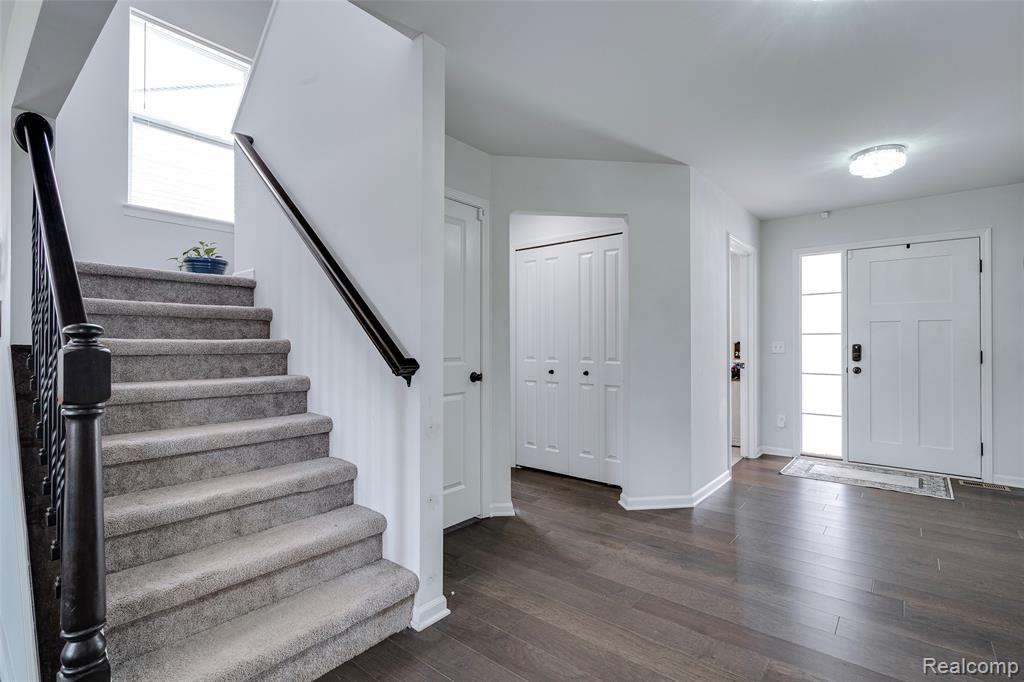 569 Pattan Drive, Wixom, MI 48393 — Photo 20