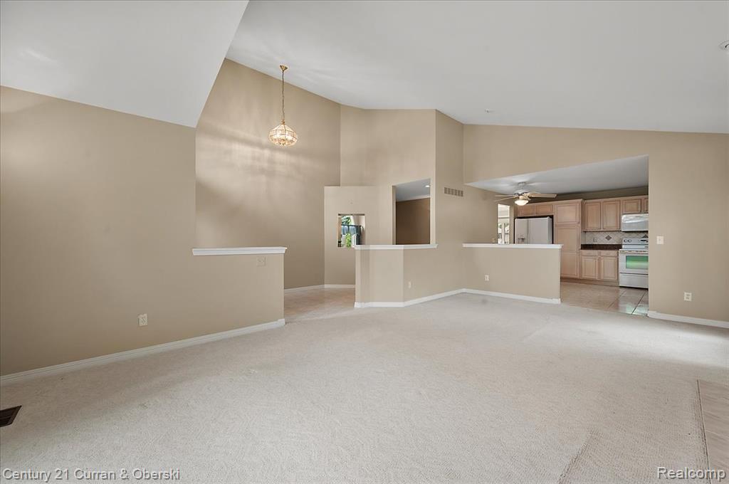 52179 Sawmill Creek Drive, Macomb, MI 48042 — Photo 14