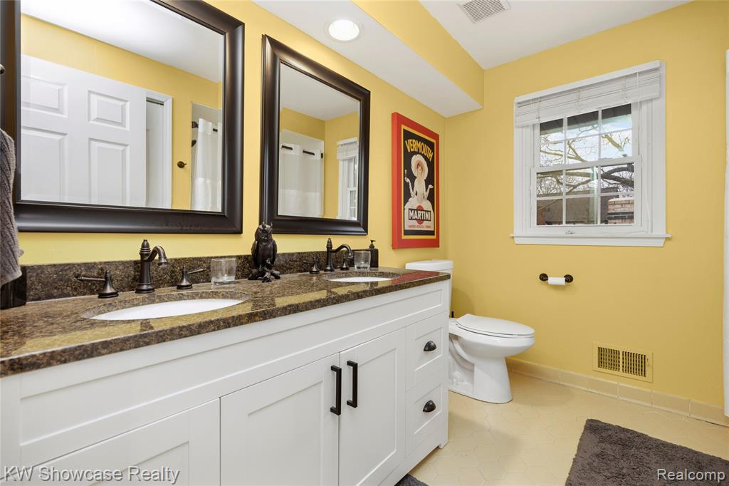 6144 Venice Drive, Commerce Twp, MI 48382 — Photo 53