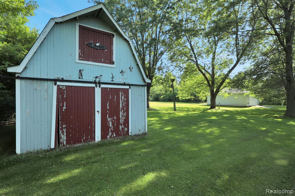 6245 W Coldwater Road, Flushing, MI 48433 — Photo 28