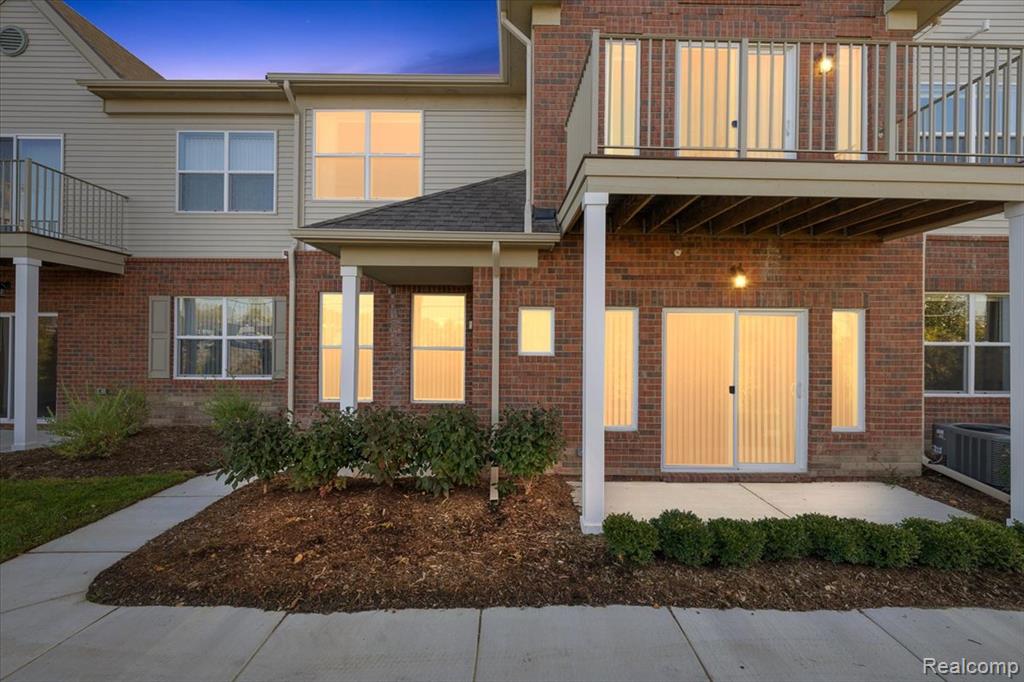 8280 Heywood Circle, 2, Sterling Heights, MI 48312 — front exterior