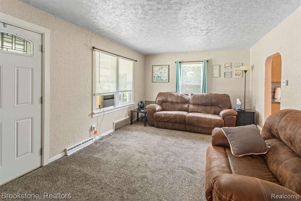 6235 DALLAS Street, Monroe, MI 48161 — Photo 2