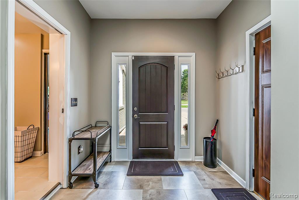 4990 Broomfield Lane, West Bloomfield, MI — Photo 51