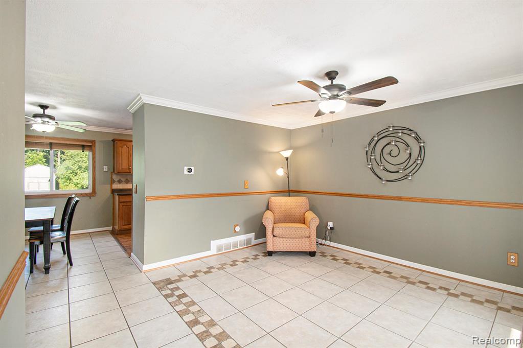 6269 N Webster Road, Flint, MI 48504 — Photo 2