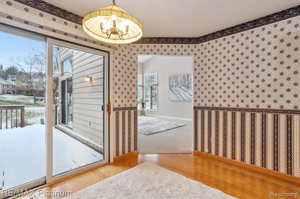 4823 FAIRWAYS Drive, Brighton, MI 48116 — Photo 16