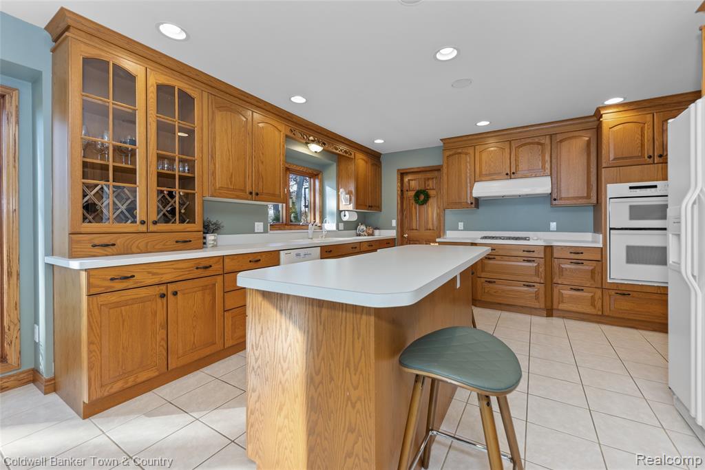 11535 Lancelot Lane, Pinckney, MI 48169 — Photo 35