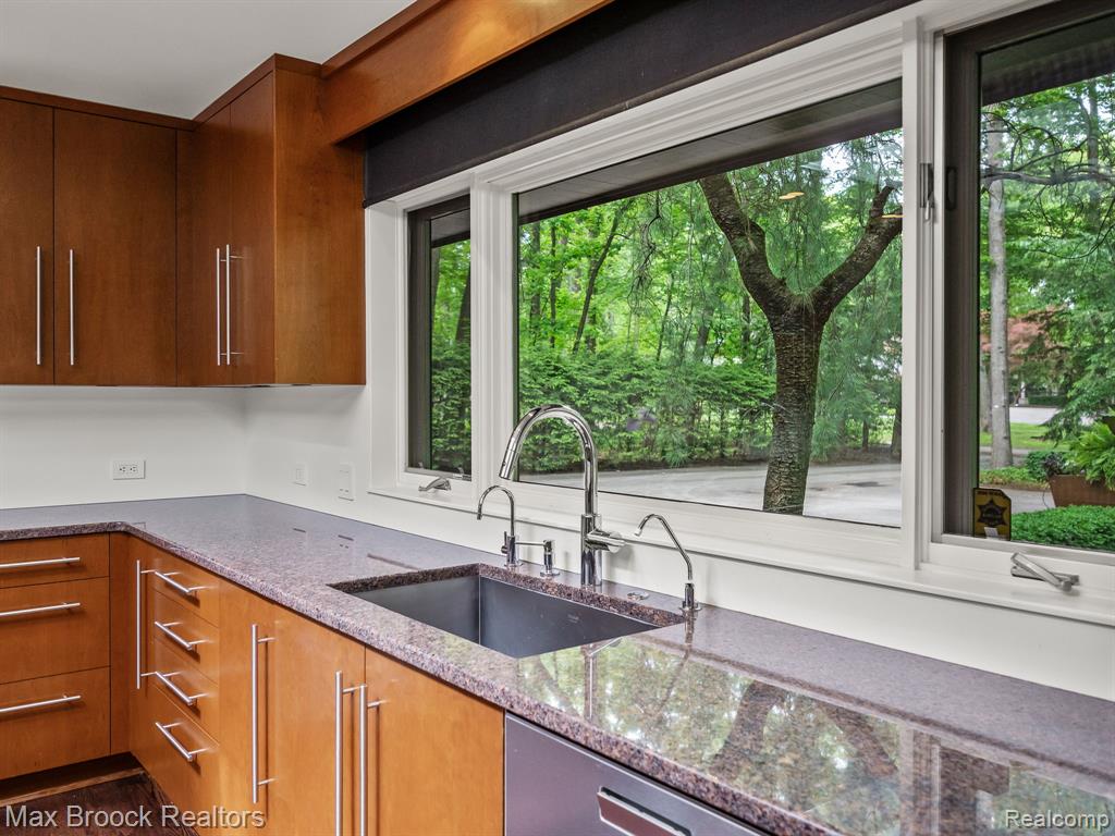 5130 Deep Wood Road, Bloomfield Hills, MI 48302 — Photo 31