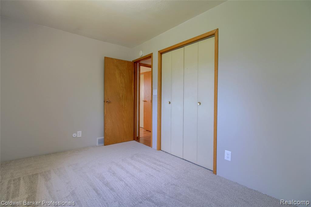 11770 Sunset Lane, Belleville, MI 48111 — Photo 28