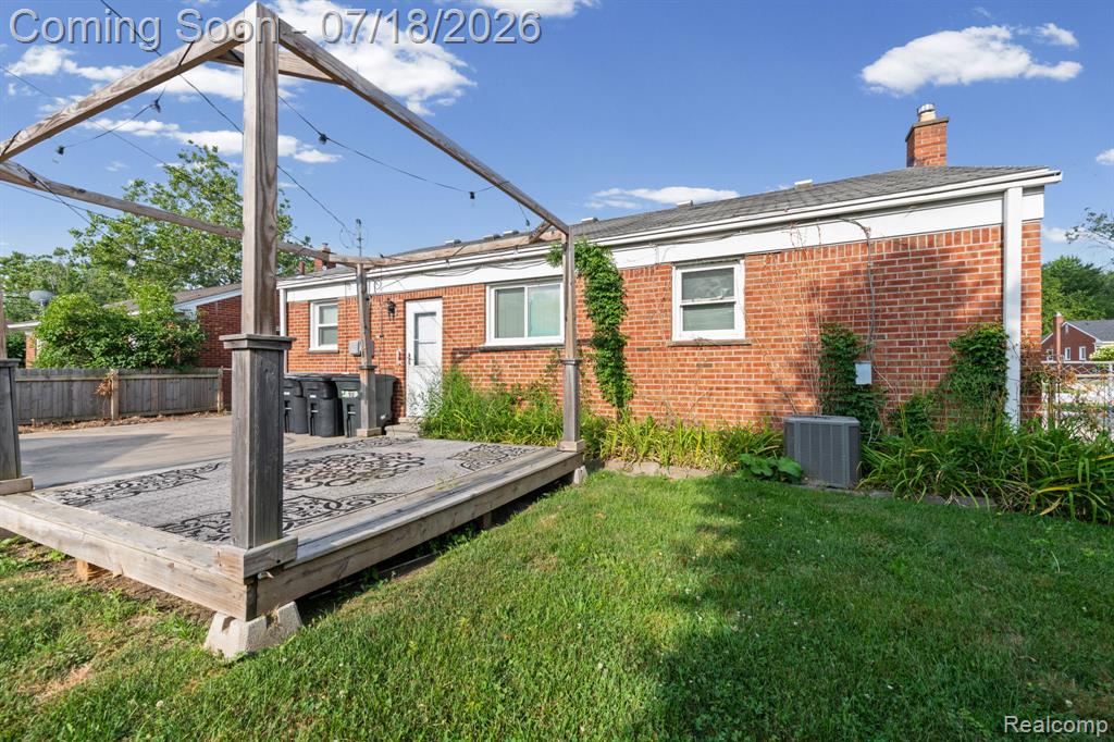 8950 Brentwood Street, Livonia, MI 48150 — Photo 8