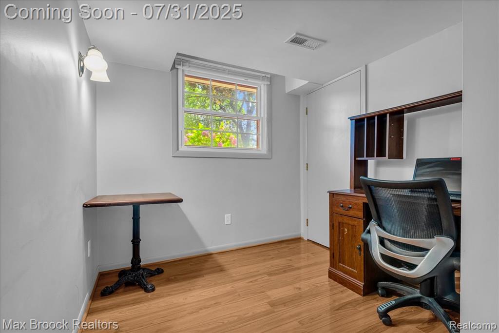 536 Fox River Drive, Bloomfield Hills, MI 48304 — Photo 22